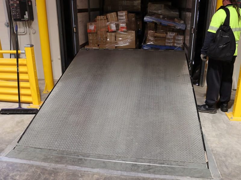 Container Dock Levellers -1024x683