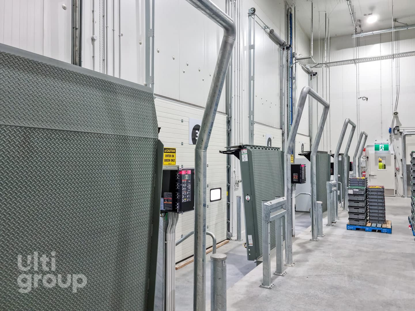 Vertical Storing Dock Leveller